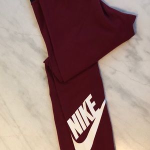 Nike run leggings cranberry medium